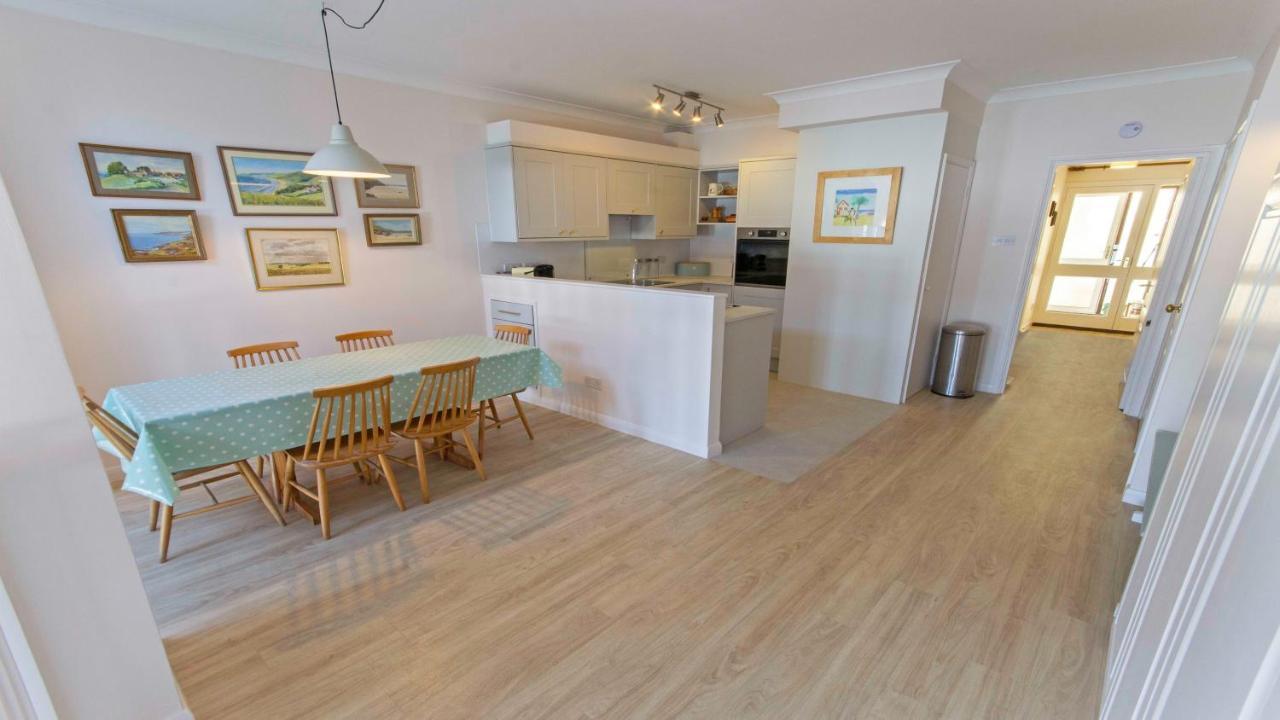 Clifton Court Apt 16 With Indoor Heated Pool & Sea Views ครอยด์ ภายนอก รูปภาพ